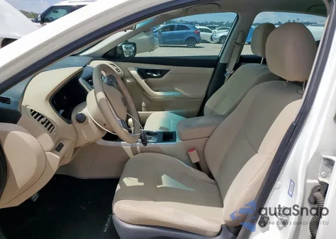 2015 Nissan Altima 2.5 из США, поврежденный, VIN 1N4AL3AP9FN897152